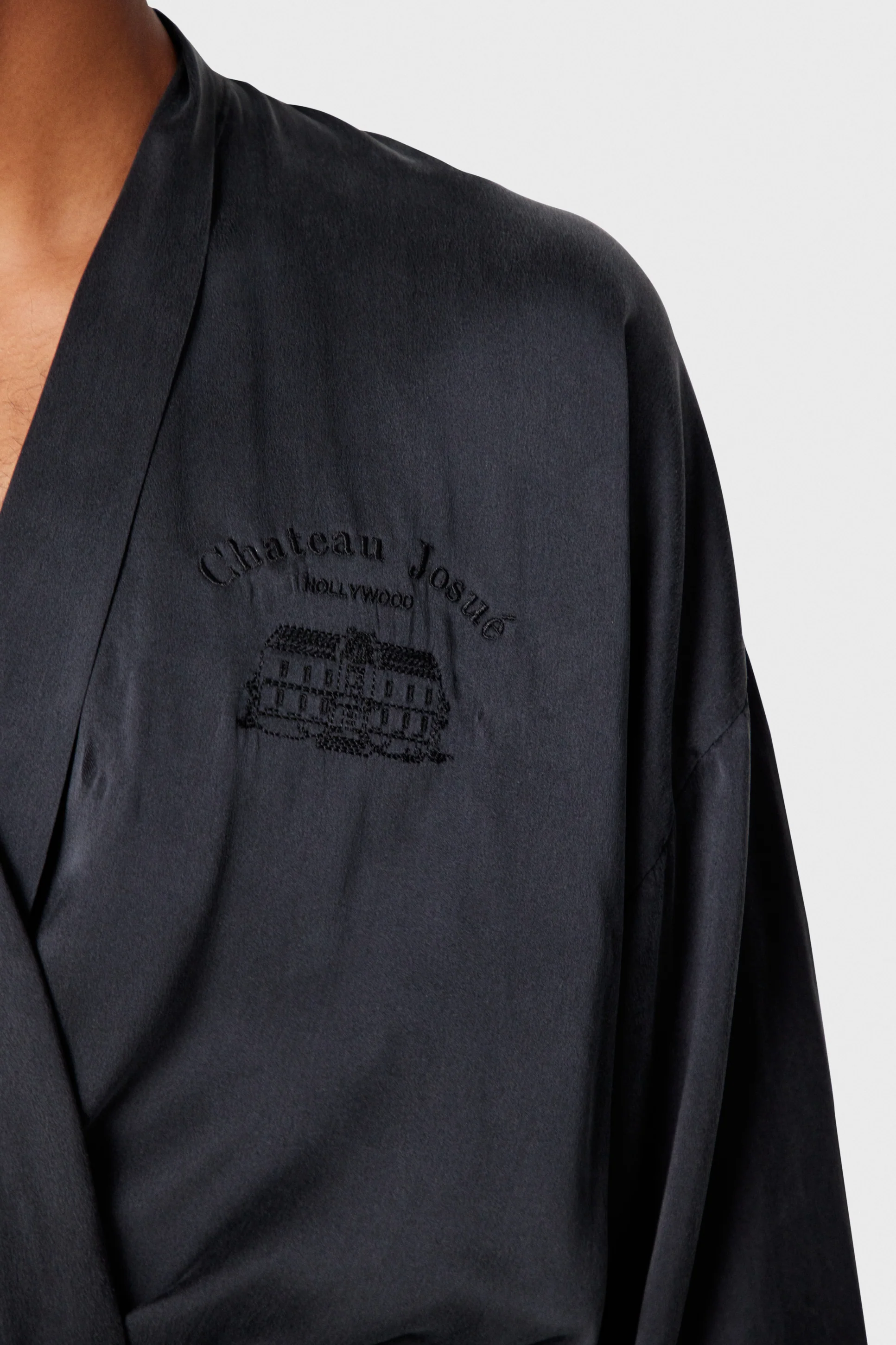 CHATEAU SILK SPA ROBE - Image 6